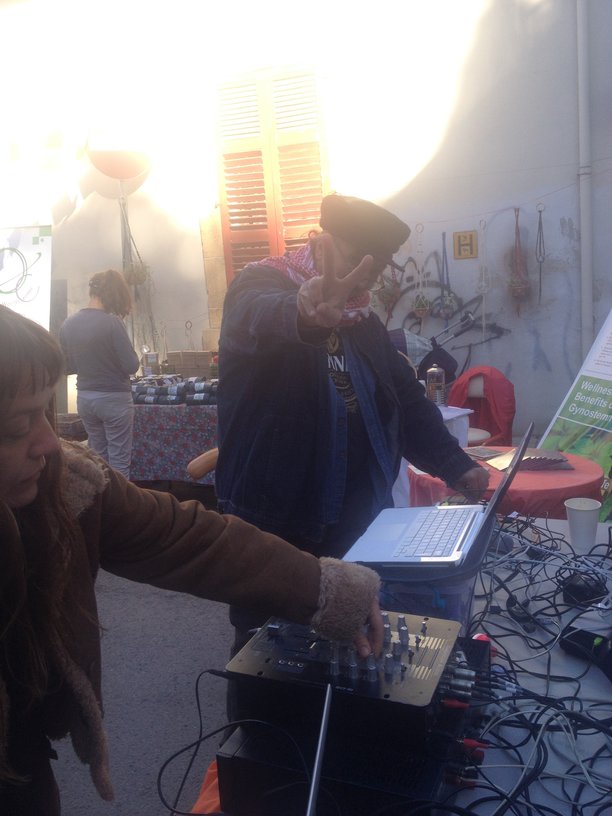 Hajimike performs at Utopia Collectiva street festival, Dec. 5th, 2015.